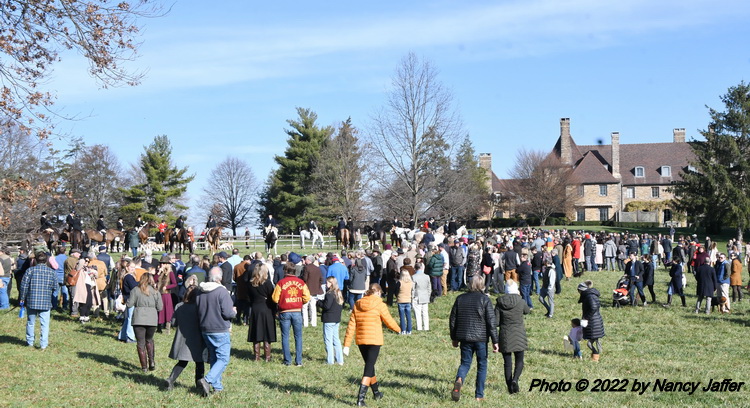 Hundreds enjoy a scenic Thanksgiving tradition