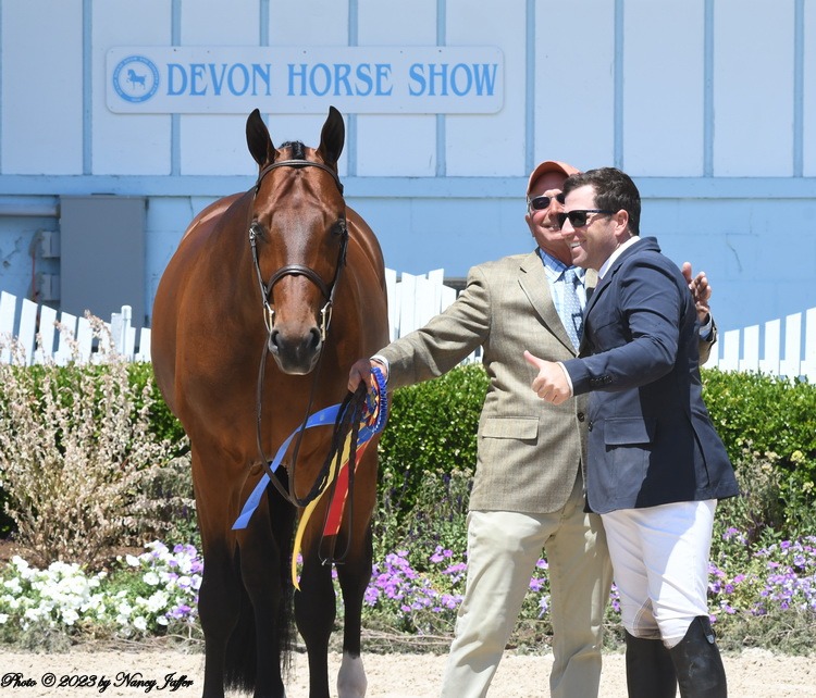 A West Coast hunter rider tops them all at the Devon Horse Show