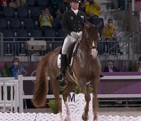 Bella Rose bows out
